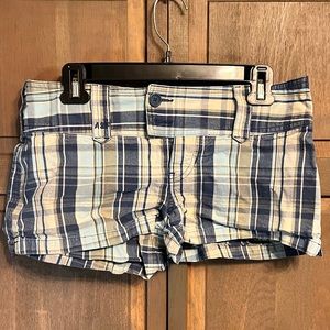 Women’s Abercrombie Checkered Shorts - Size 4